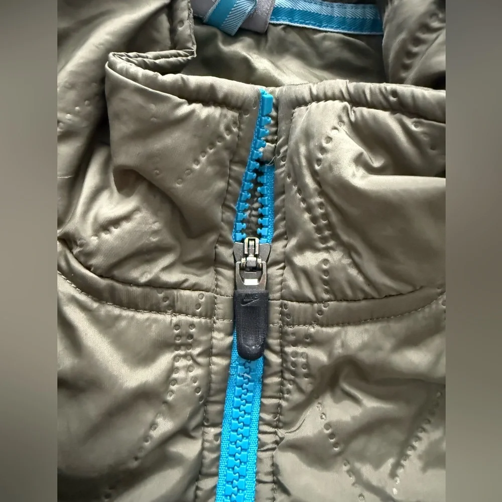 Women’s Vintage Nike Quilted Coat Jacket Size M 8-10 Green and Blue - Picture 4 of 11